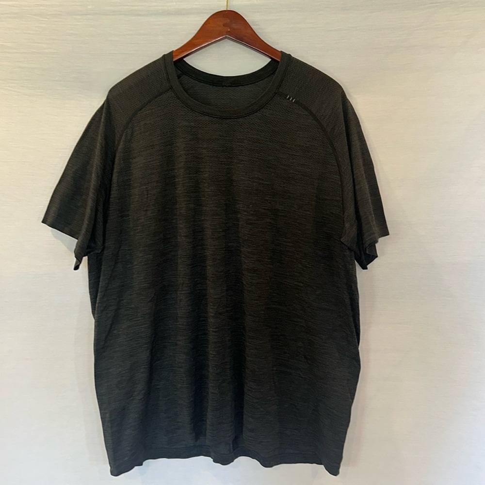 Black Lululemon Short Sleeve Shirt